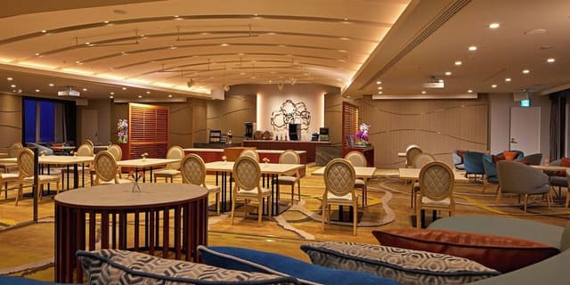 Junior Suite with Lounge Access, Non Smoking, 11-12 Floor