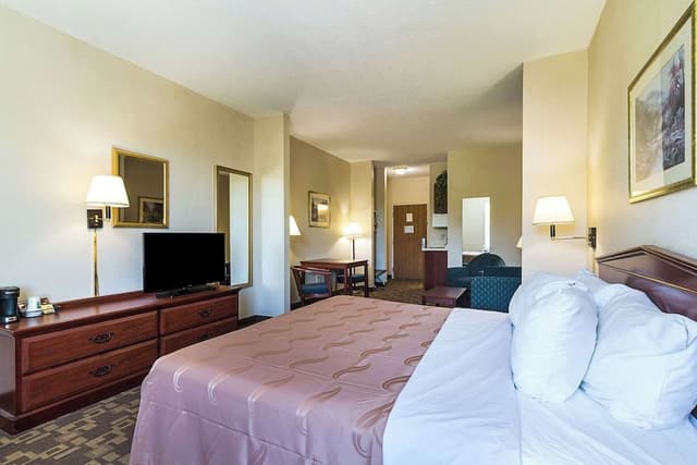 Standard Room, 1 King Bed, Non Smoking