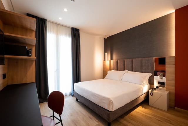 Superior Room, Balcony, Partial Sea View.....