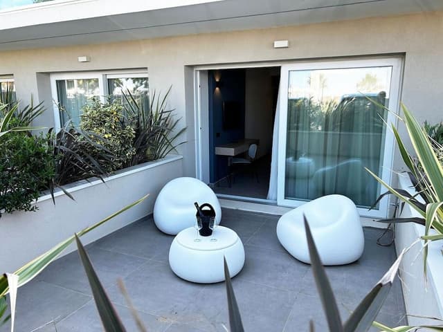 Deluxe Garden Room