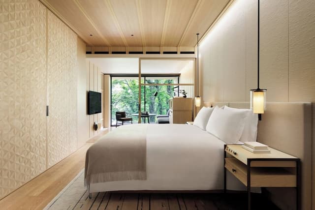 Room, 1 King Bed, Garden View