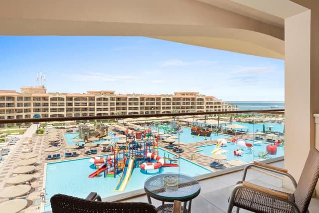 Deluxe Room with Side Sea View