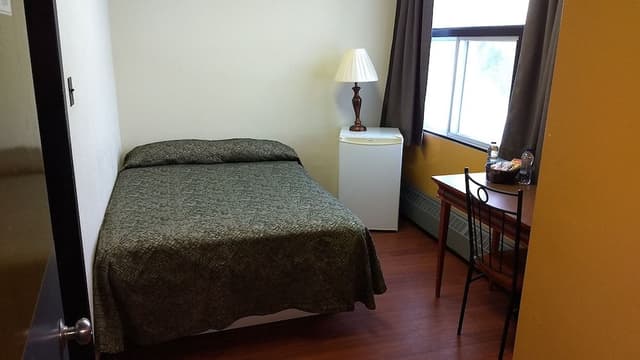 Standard Room, 1 Double Bed, Private Bathroom