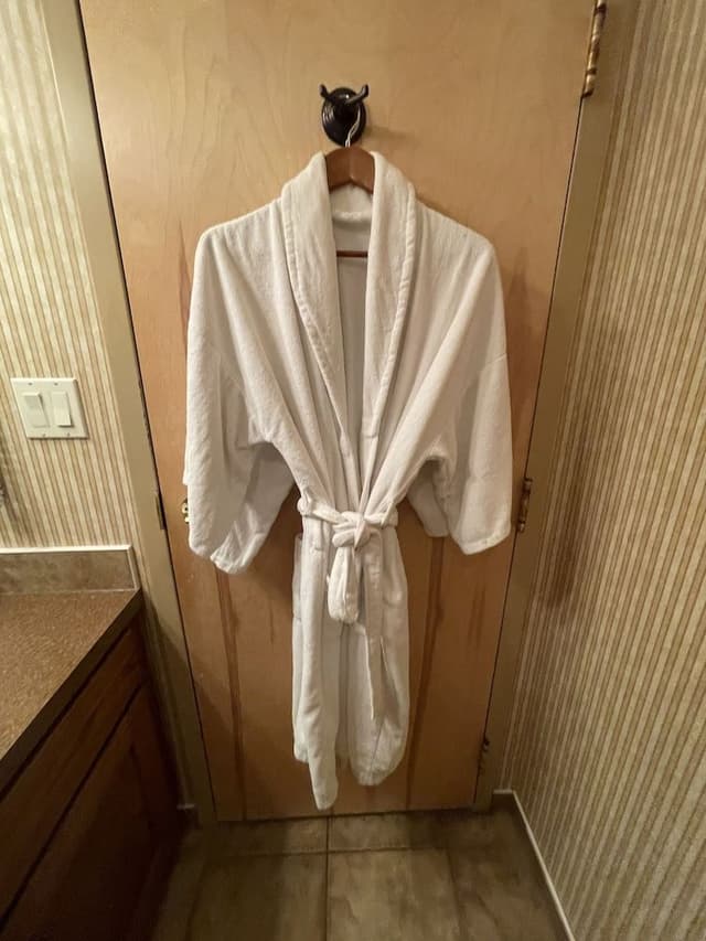 Suite, Jetted Tub