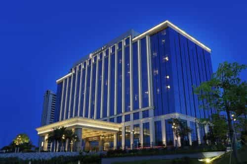 HUALUXE Yangjiang City Center