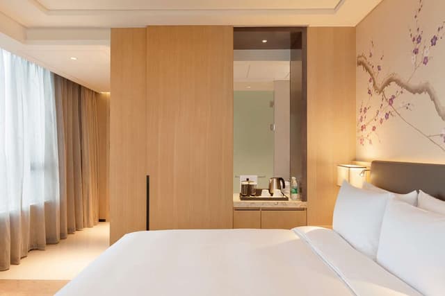 KING ROOM WITH RIVER VIEW