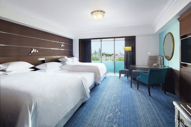 Guest room, 4 Twin Beds, Disney or Bay view, Main Building, Balcony