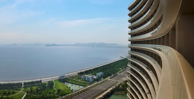 PREMIUM SEAVIEW ROOM