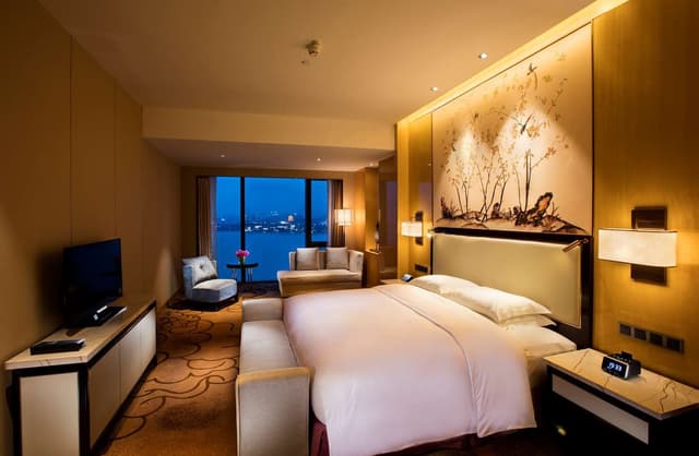 TWIN EXECUTIVE RIVER VIEW AND LOUNGE ACCESS