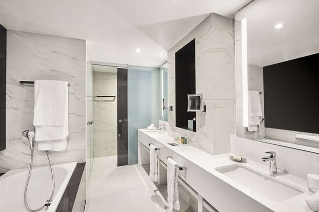 TALLINN BAY SUITE