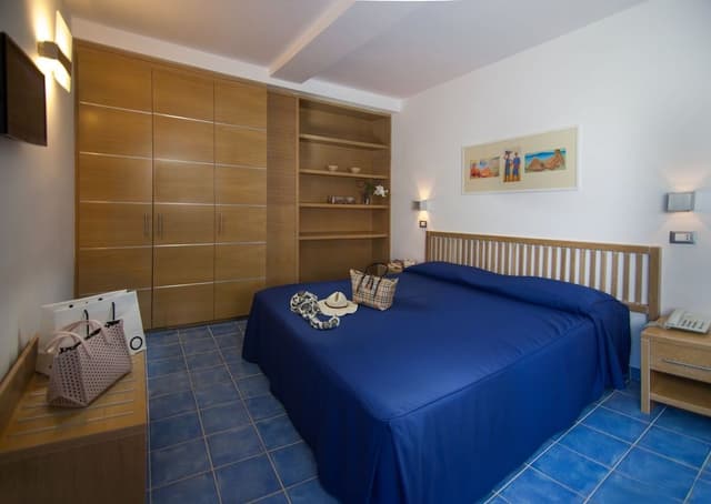Superior Double or Twin Room, Partial Sea View