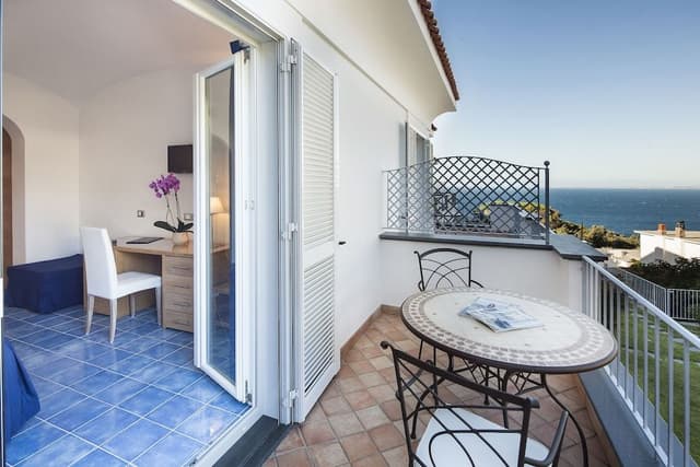 Superior Double or Twin Room, Partial Sea View