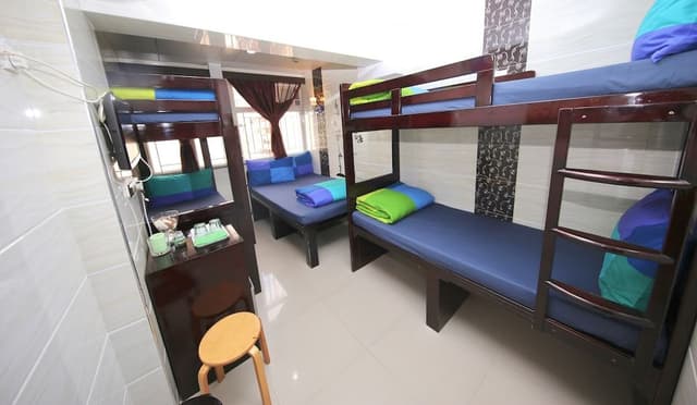 Deluxe Family Room