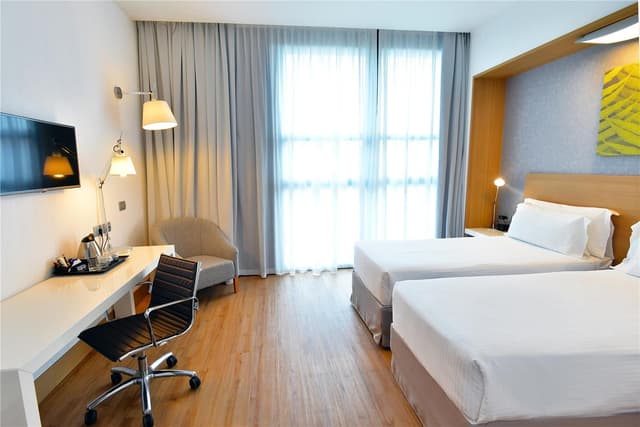 TWIN ACCESSIBLE ROOM