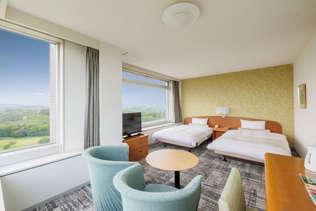 Corner Twin Room, Non Smoking (Please book as an adult if your child needs a bed)