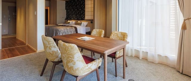 Deluxe Suite, 2 Bedrooms, Balcony, Garden View