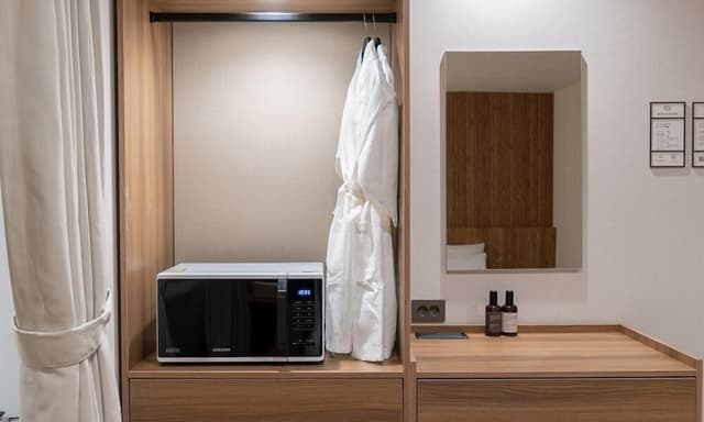 Queen Room