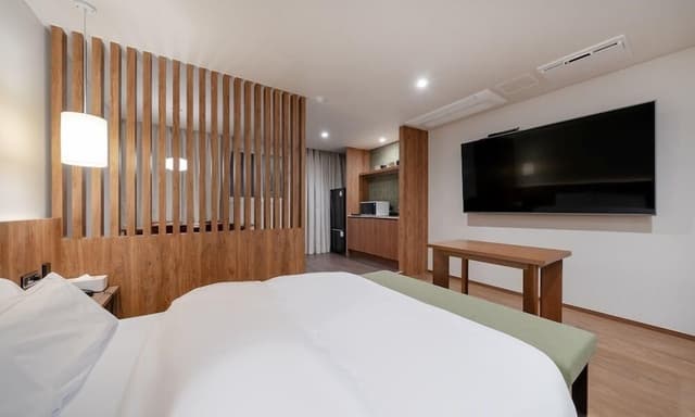 Large Double Room