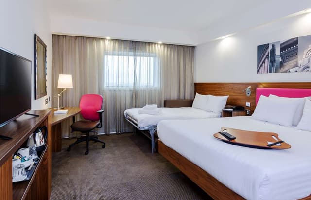 QUEEN ROOM WITH SOFA BED
