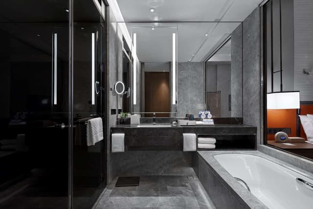 KING DELUXE ROOM
