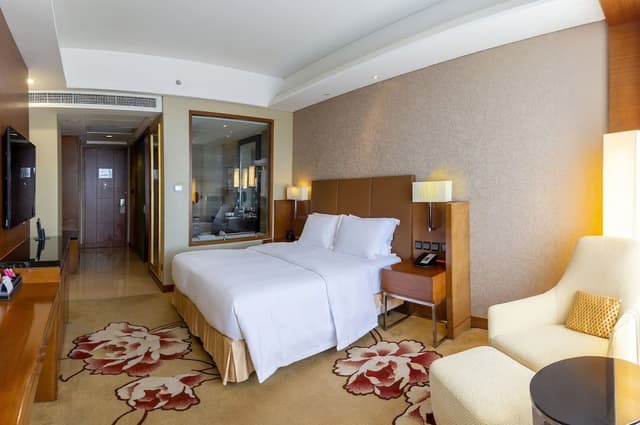 Executive Room, 1 King Bed, Club Lounge Access