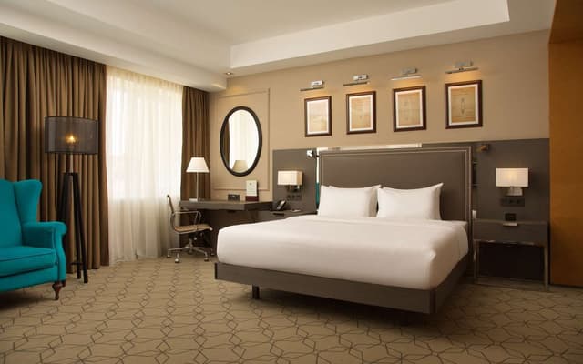KING DELUXE ROOM