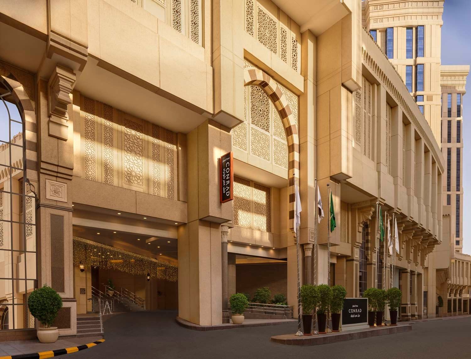 Conrad Makkah3