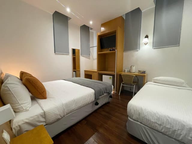 Family Room with Extra Bed - Non-Smoking