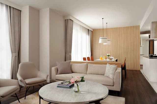Grand Suite, 2 Bedrooms, City View (Balcony)