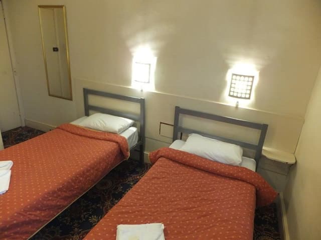 Basic Twin Room, Shared Bathroom