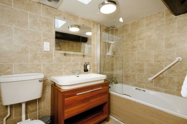 Family Quadruple Room, Ensuite