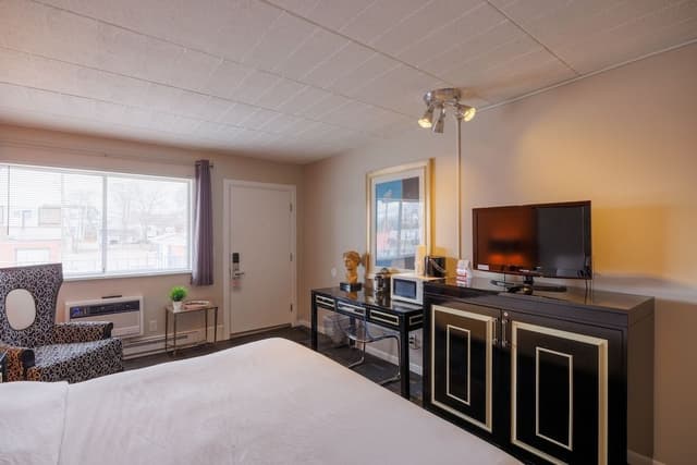 Premium Room, 1 King Bed, Non Smoking