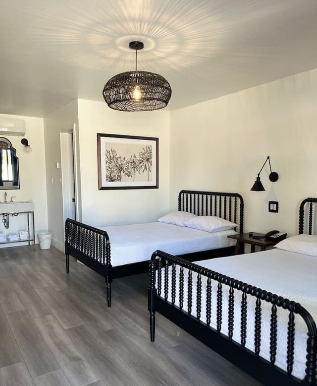 Standard Room, 2 Double Beds, Non Smoking