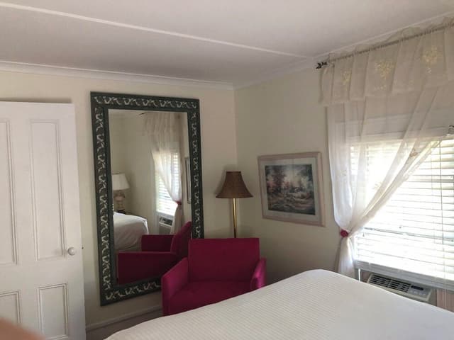 Room, Private Bathroom (Jules Masson Retreat)