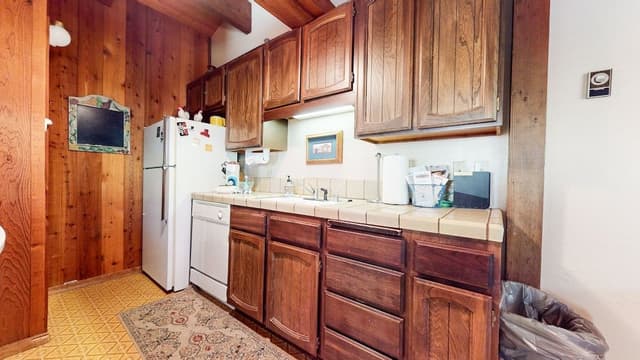 Condo, 2 Bedrooms