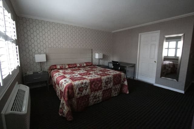 Standard Room, 1 King Bed