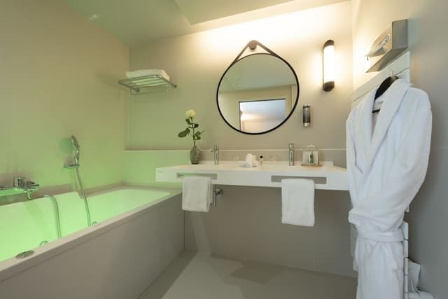 Suite, 1 King Bed, Non Smoking, Terrace