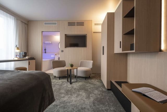 Suite, 1 King Bed, Non Smoking, Terrace