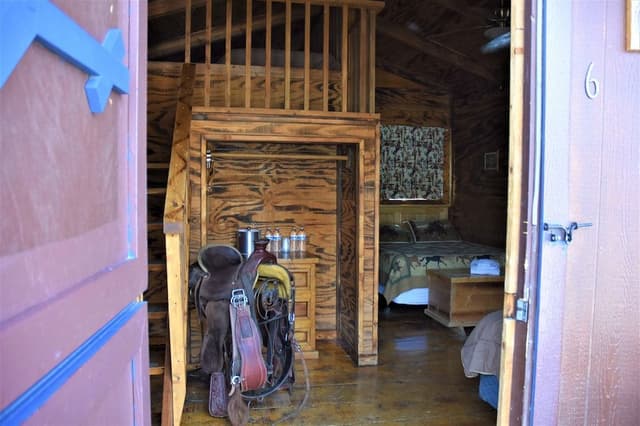 Cabin (Medium Pine)