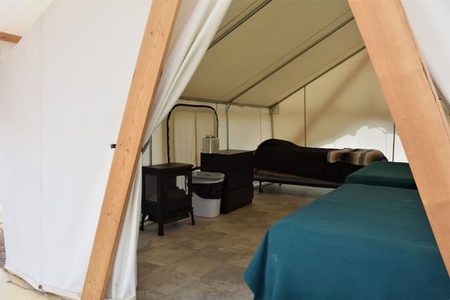 Tent (Glamping Medium)