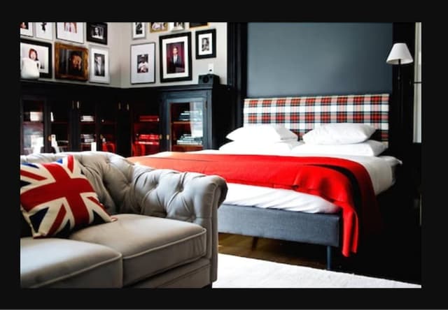 Signature Room, 1 King Bed, Non Smoking