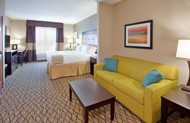Suite, 1 King Bed, Accessible (Communication Accessible)