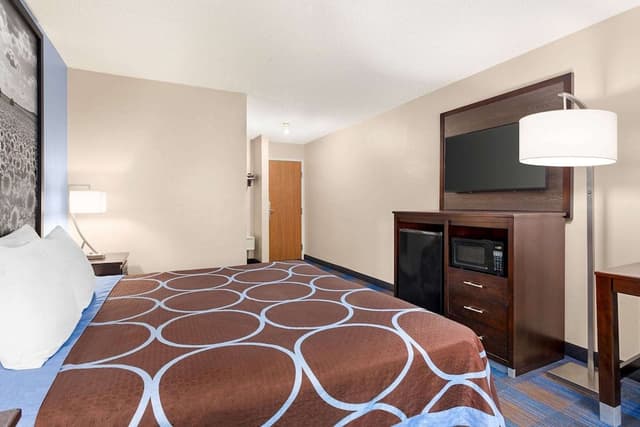 Standard Room, 1 King Bed