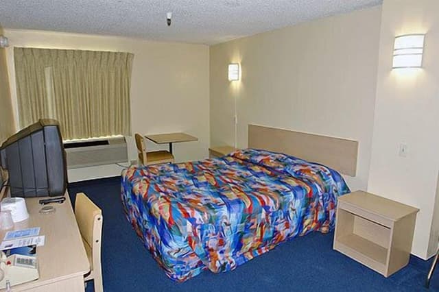 Standard Room, 1 Queen Bed, Smoking