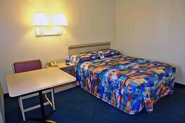 Standard Room, 1 King Bed, Smoking