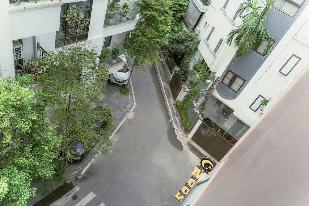 Moon View Hang Than Moon View Hang Than