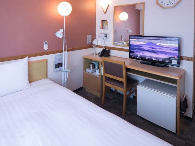 Standard Single Room, Smoking