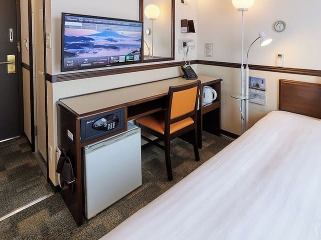 Standard Single Room, Smoking