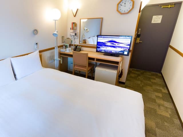 Standard Double Room, Smoking
