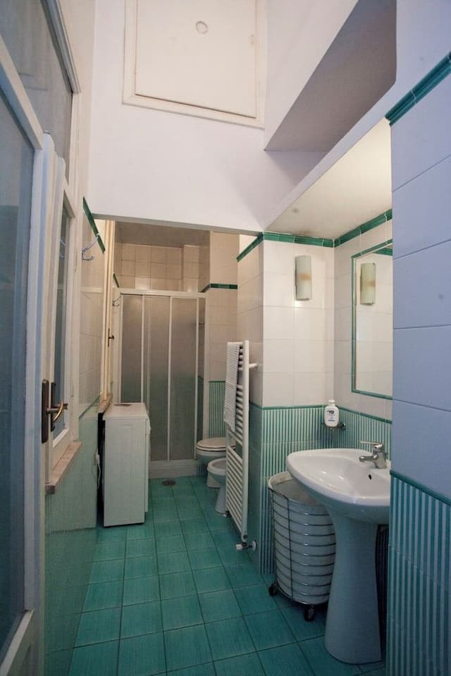 Classic 2 Bedroom Apartment (Via Giulia 89)